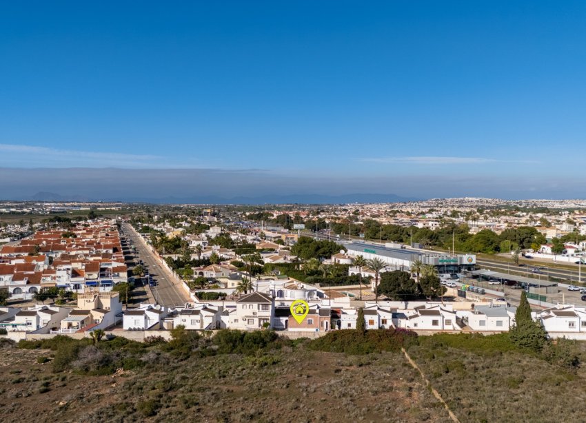 Reventa - Villa - Torrevieja - Urbanización San Luis