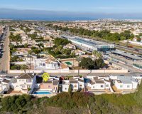 Reventa - Villa - Torrevieja - Urbanización San Luis