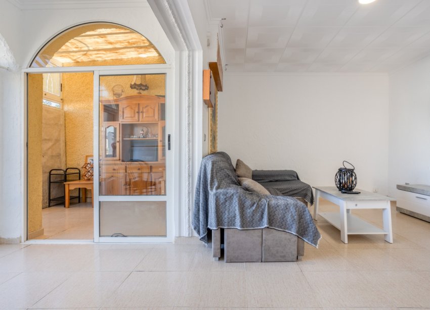 Reventa - Villa - Torrevieja - Urbanización San Luis