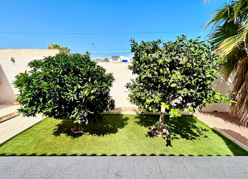 Reventa - - VILLA - Torrevieja - Urbanización San Luis