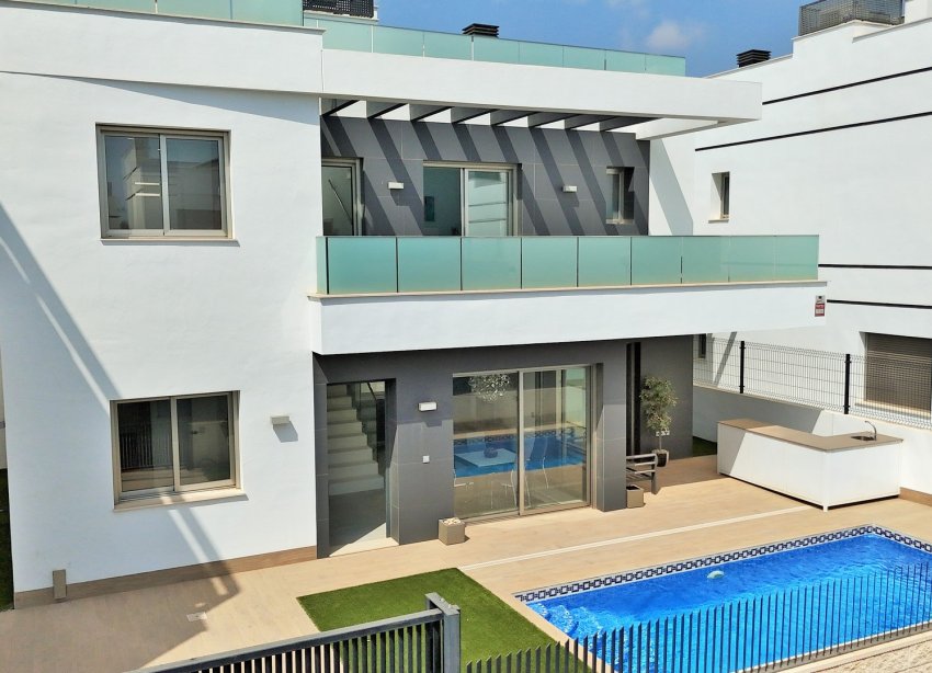 Reventa - Villa - Villamartin - Villamartín