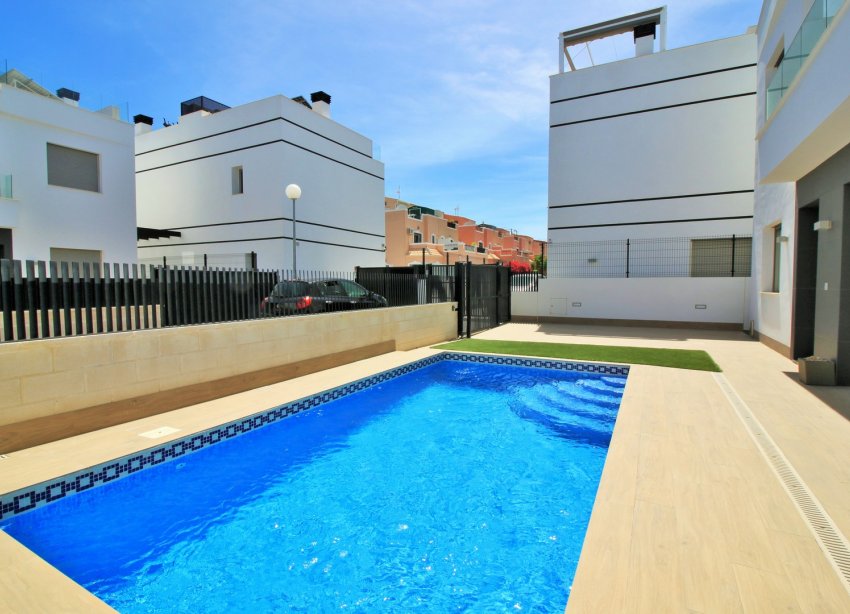 Reventa - Villa - Villamartin - Villamartín