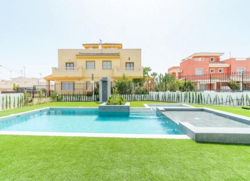 Rynek Pierwotny - Bungalow / Domek parterowy - Torrevieja