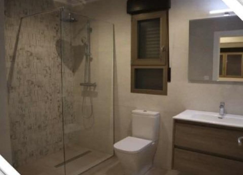 Rynek Pierwotny - Willa - Aspe - Centro