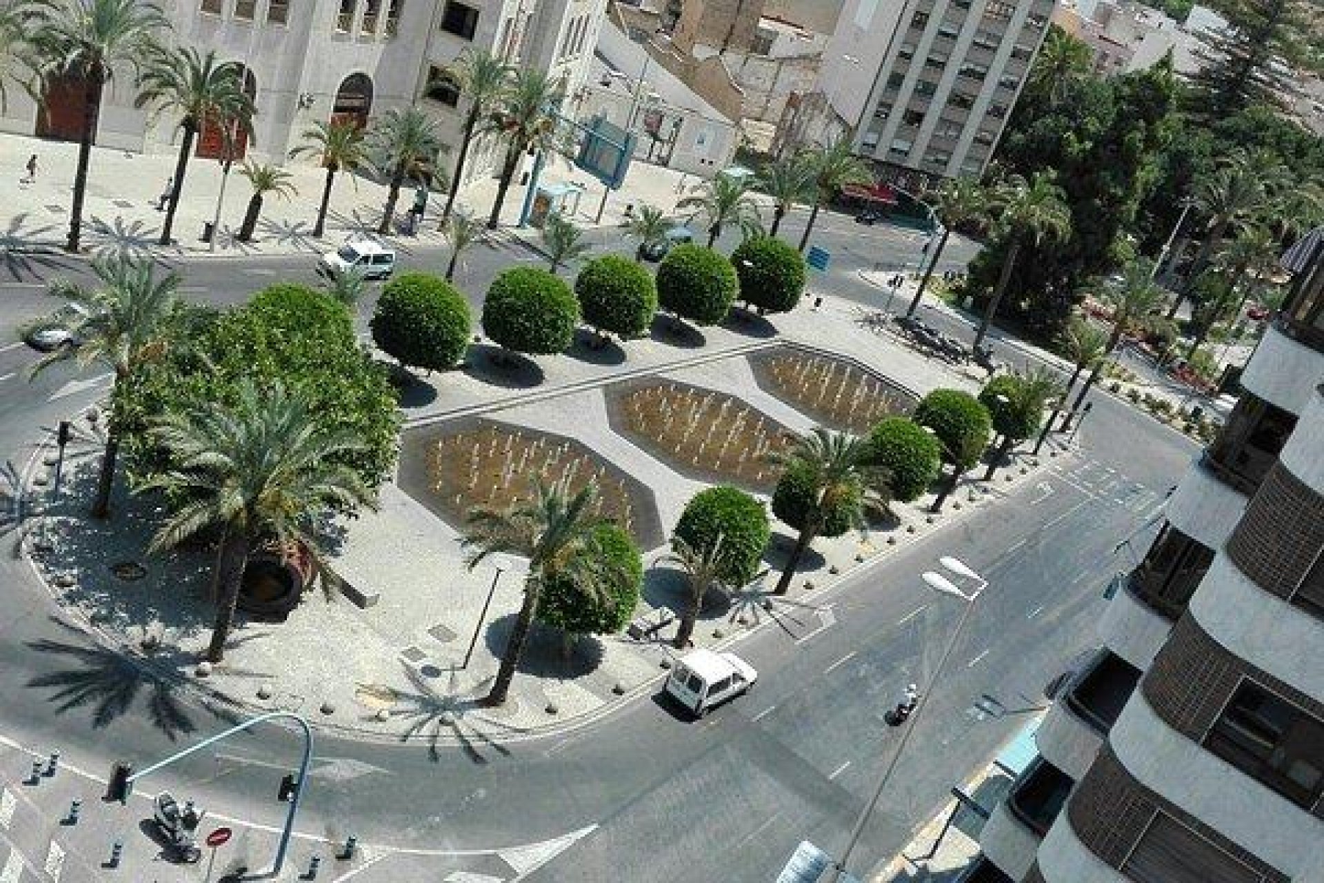 Rynek Pierwotny - Willa - Aspe - Centro