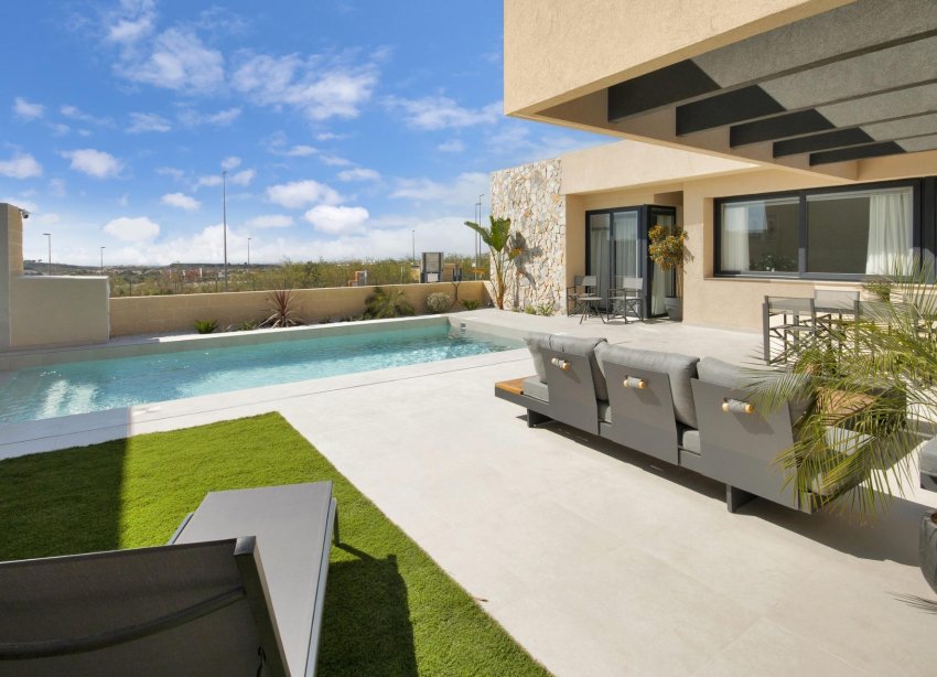 Rynek Pierwotny - Willa - Baños y Mendigo - Altaona Golf