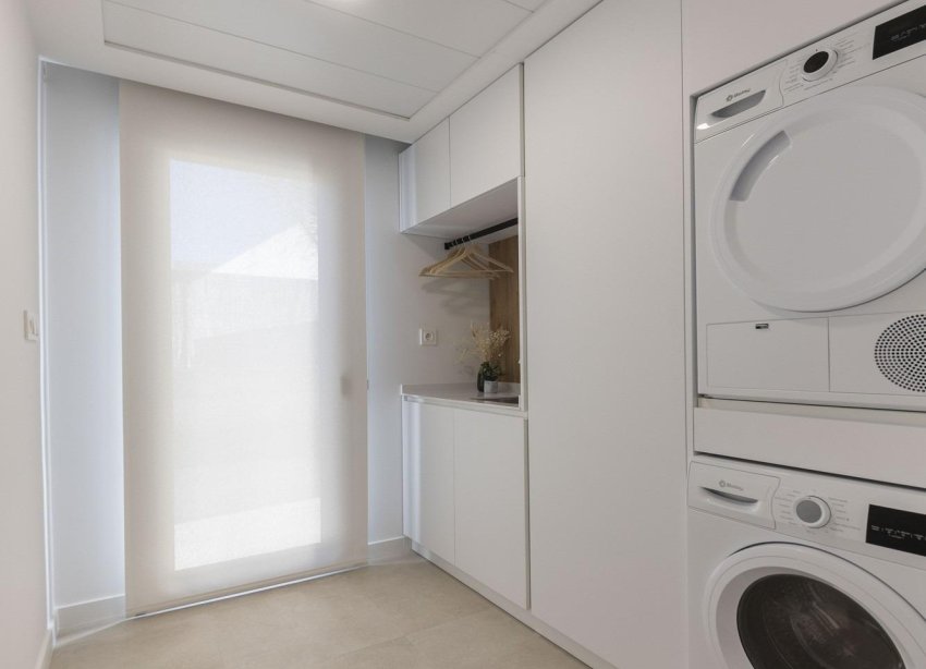 Rynek Pierwotny - Willa - Baños y Mendigo - Altaona Golf