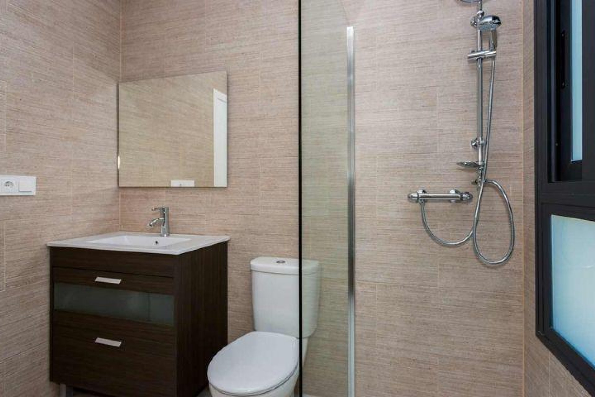 Rynek Pierwotny - Willa - Daya Nueva