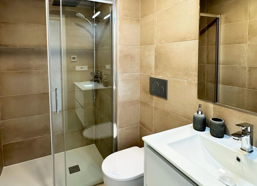 Rynek Pierwotny - Willa - Dolores - polideportivo