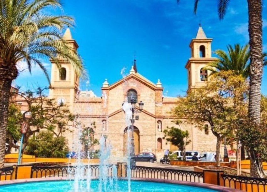 Rynek Pierwotny - Willa - ﻿Torrevieja (Alicante) - Torrevieja