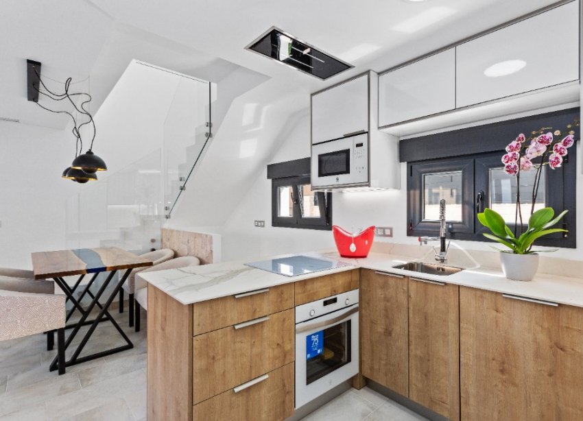 Rynek Pierwotny - Willa - La Mata