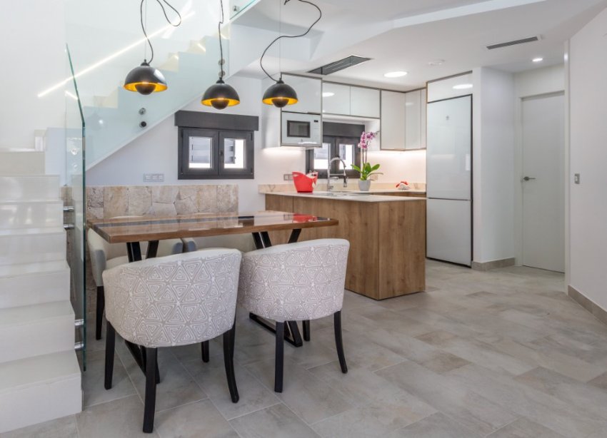 Rynek Pierwotny - Willa - La Mata