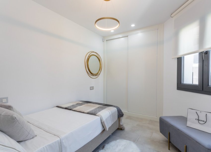 Rynek Pierwotny - Willa - La Mata