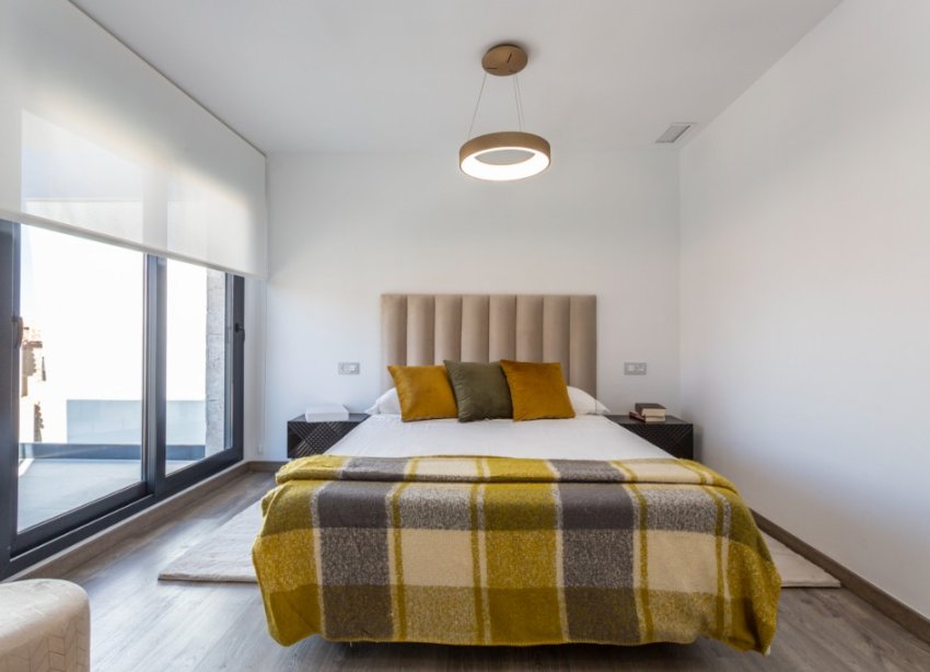 Rynek Pierwotny - Willa - La Mata