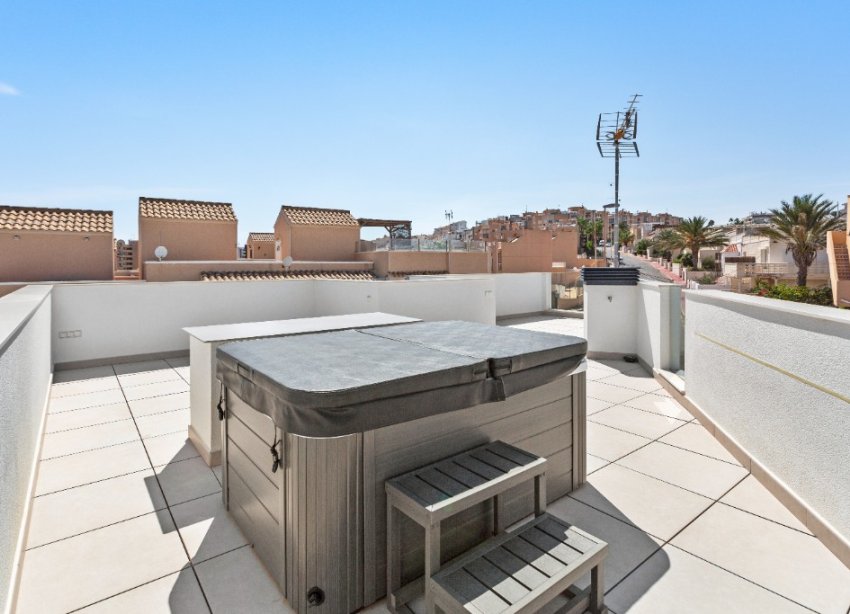 Rynek Pierwotny - Willa - La Mata