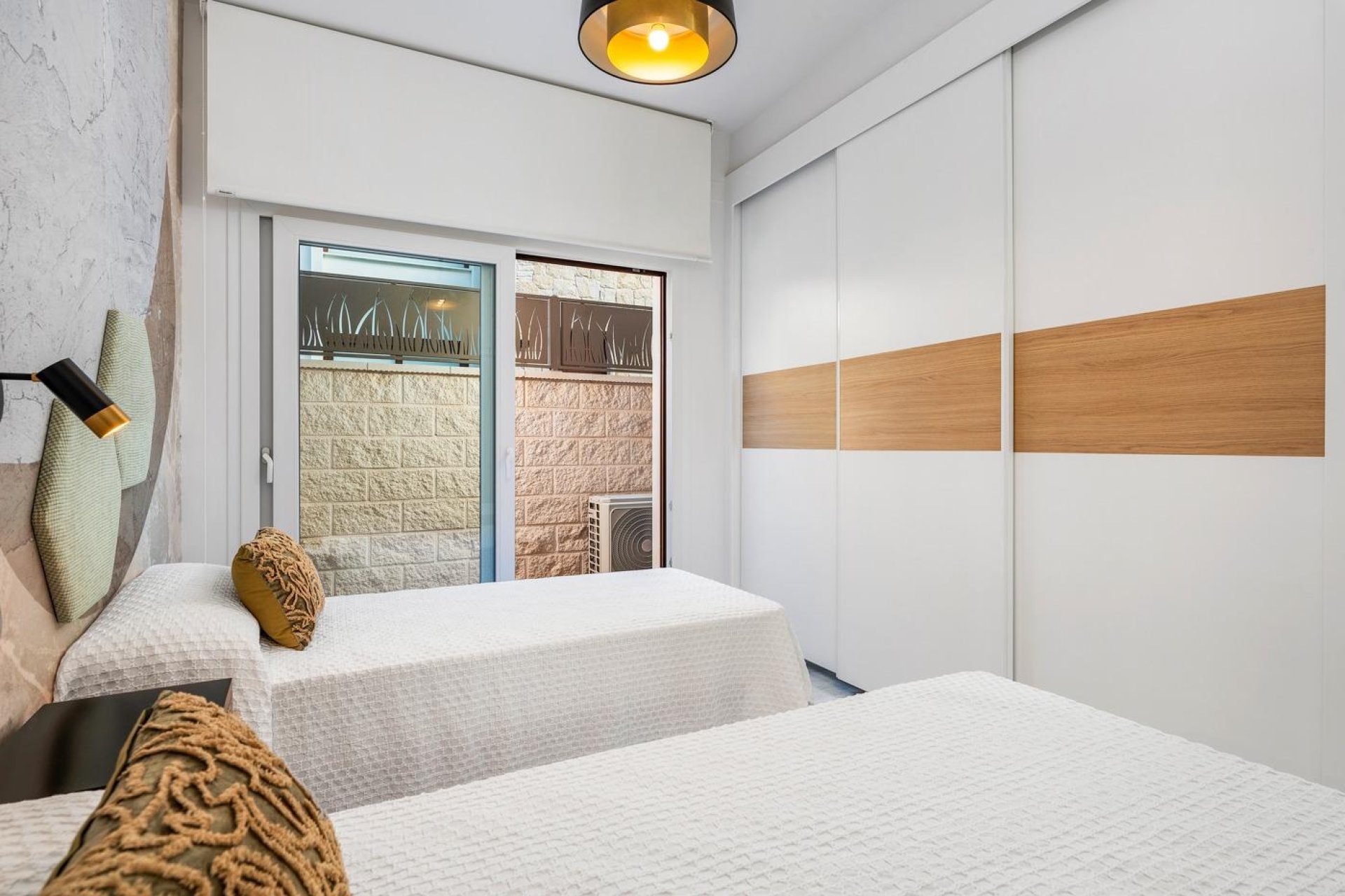 Rynek Pierwotny - Willa - Los Montesinos - La herrada