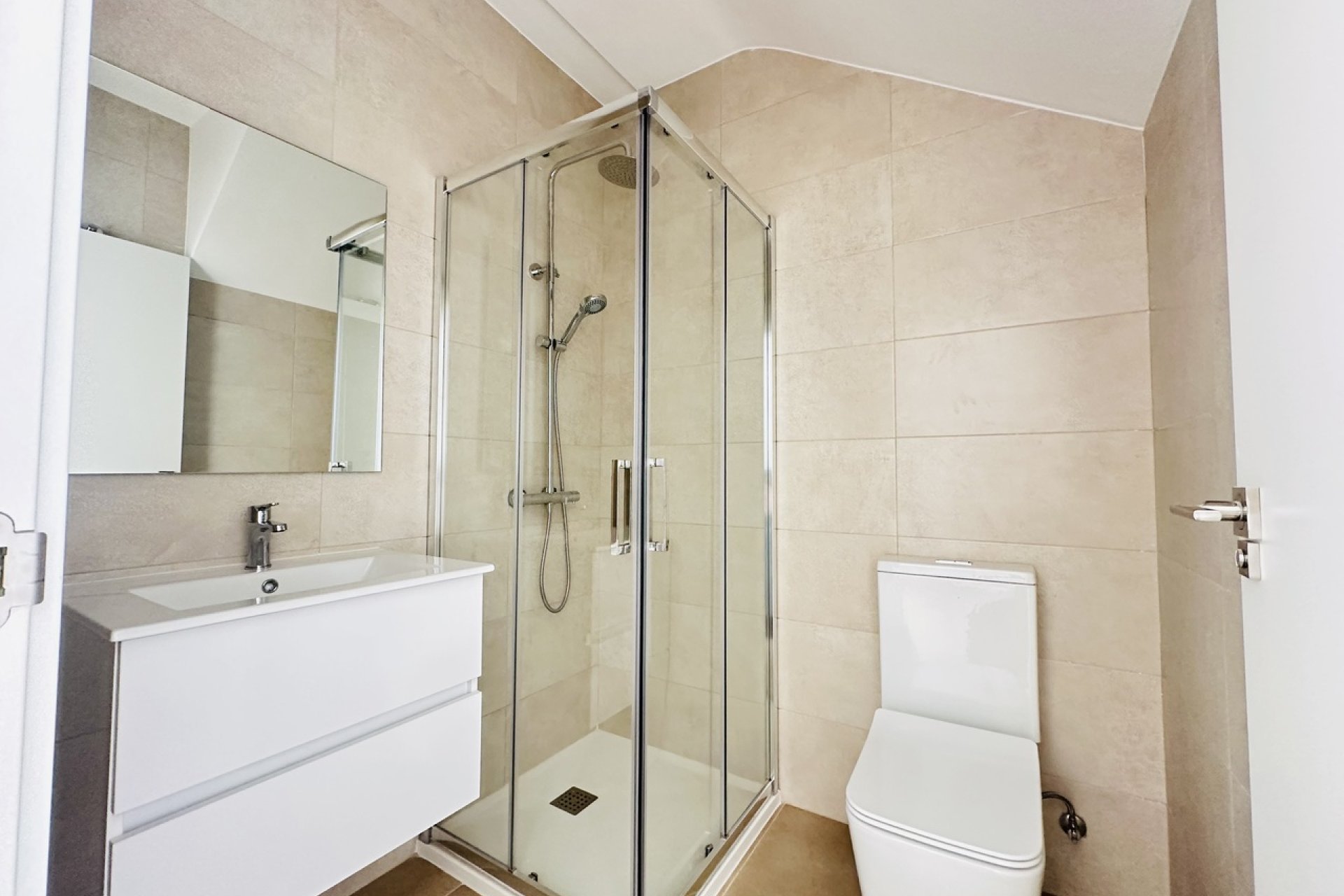 Rynek Pierwotny - Willa - Pilar de la Horadada