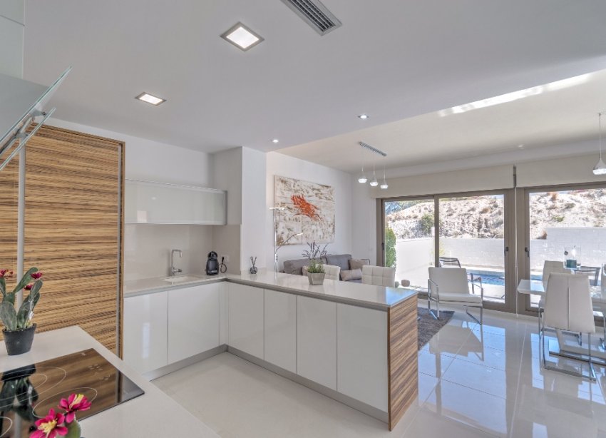 Rynek Pierwotny - Willa - San Miguel de Salinas