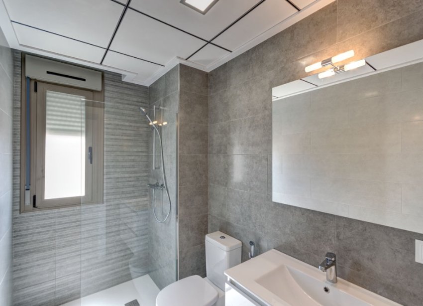 Rynek Pierwotny - Willa - San Miguel de Salinas