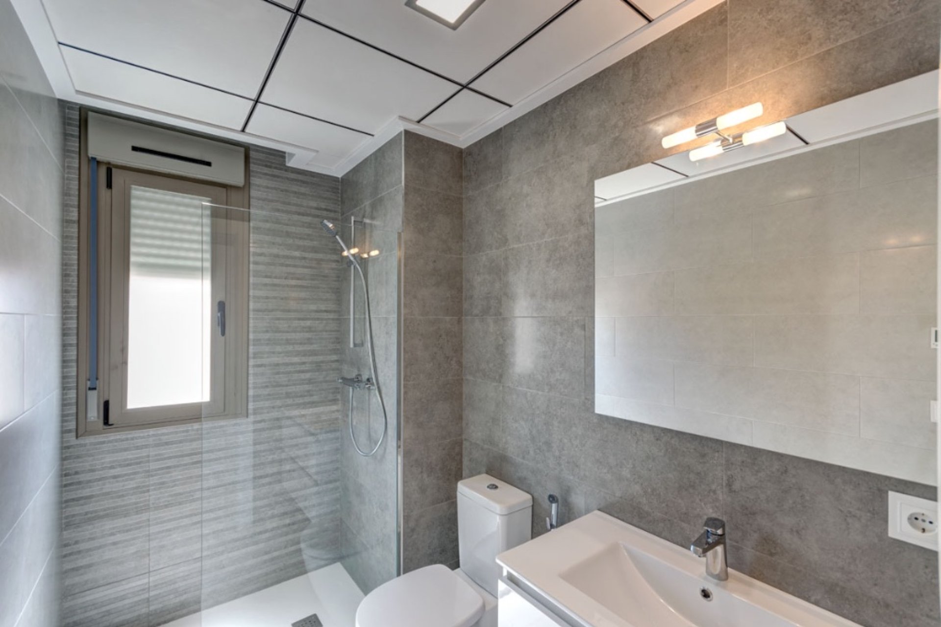 Rynek Pierwotny - Willa - San Miguel de Salinas