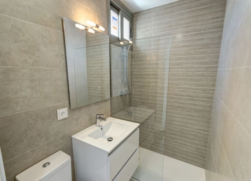 Rynek Pierwotny - Willa - San Miguel de Salinas