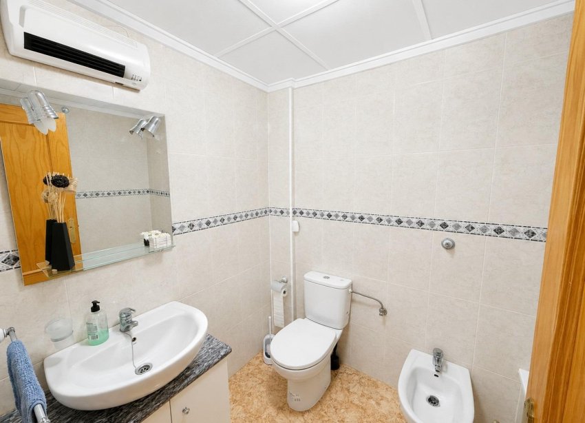 Rynek Wtórny - Apartament / Duplex - Torrevieja - Estacion de autobuses