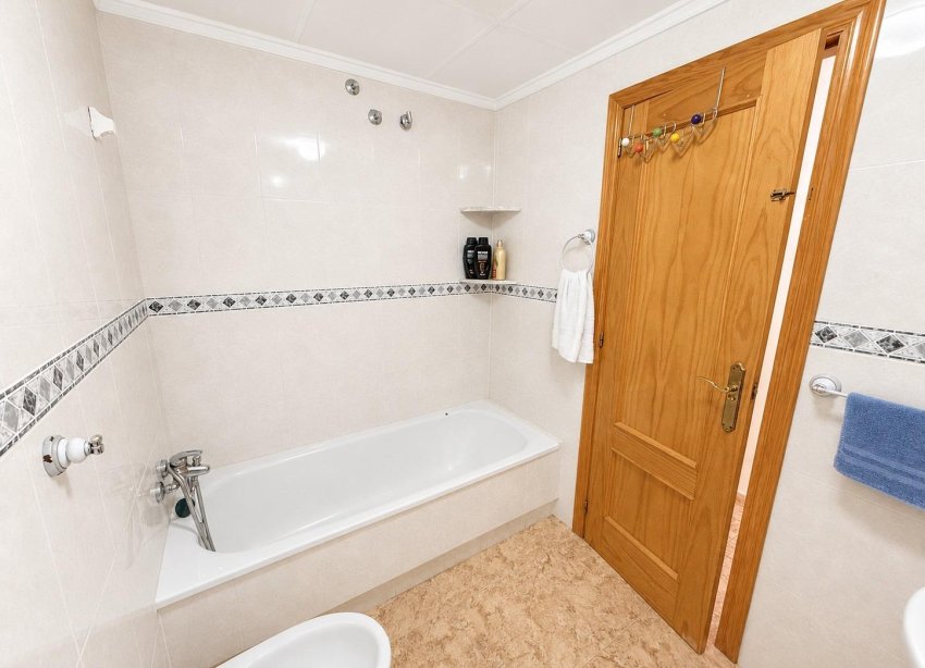 Rynek Wtórny - Apartament / Duplex - Torrevieja - Estacion de autobuses