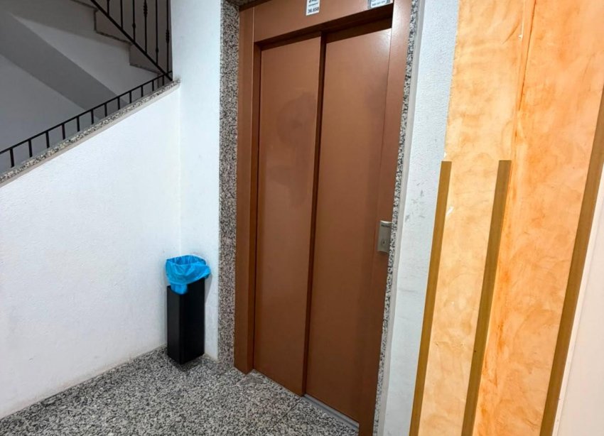 Rynek Wtórny - Apartament / Duplex - Torrevieja - Estacion de autobuses