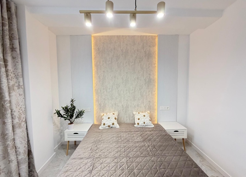 Rynek Wtórny - Apartament / Duplex - Torrevieja - Estacion de autobuses