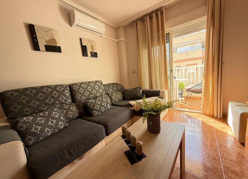 Rynek Wtórny - Apartament / Duplex - Torrevieja - Estacion de autobuses