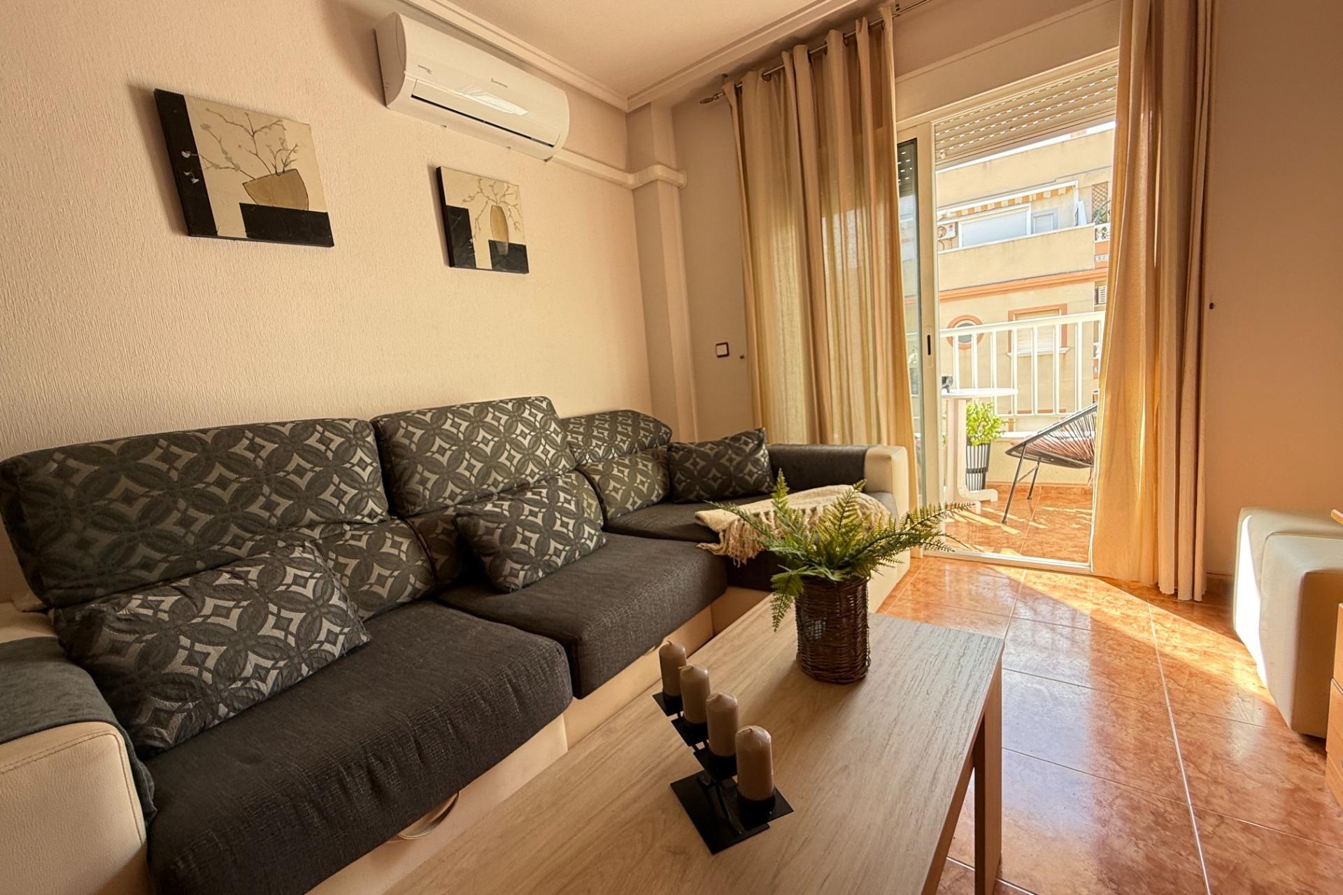 Rynek Wtórny - Apartament / Duplex - Torrevieja - Estacion de autobuses