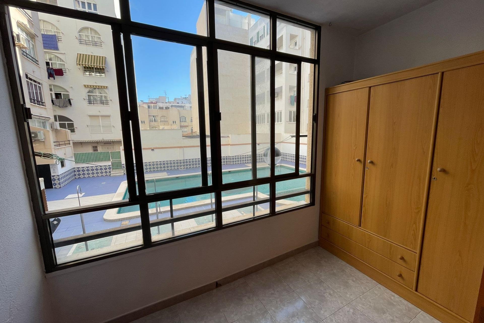 Rynek Wtórny - Apartament - Torrevieja - Estacion de autobuses