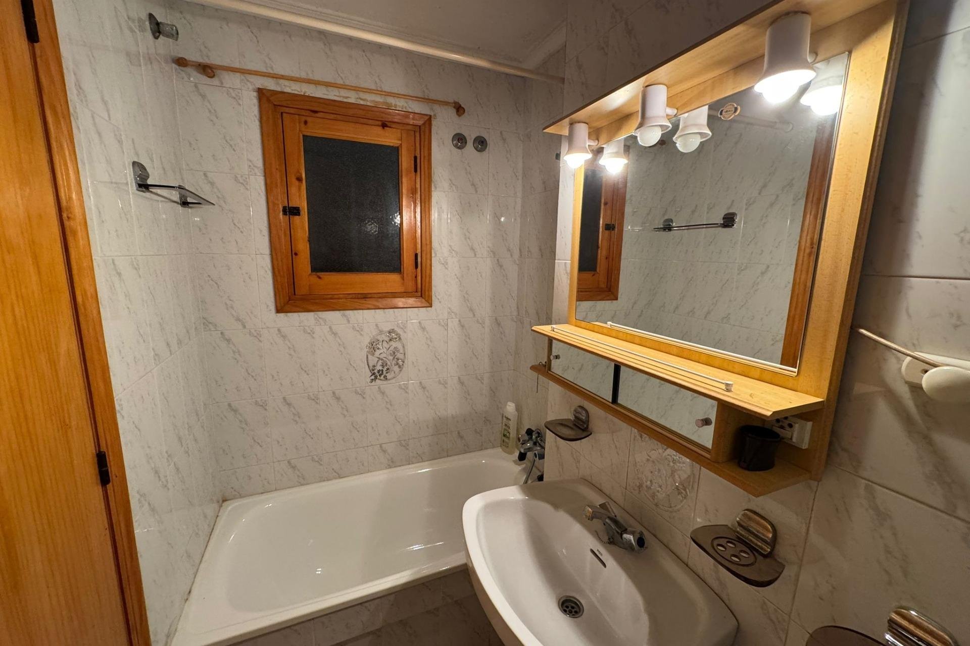 Rynek Wtórny - Apartament - Torrevieja - Estacion de autobuses