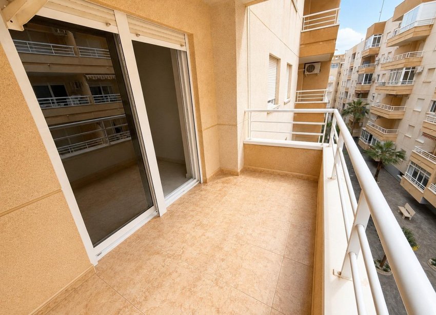 Rynek Wtórny - Apartament - Torrevieja - Estacion de autobuses