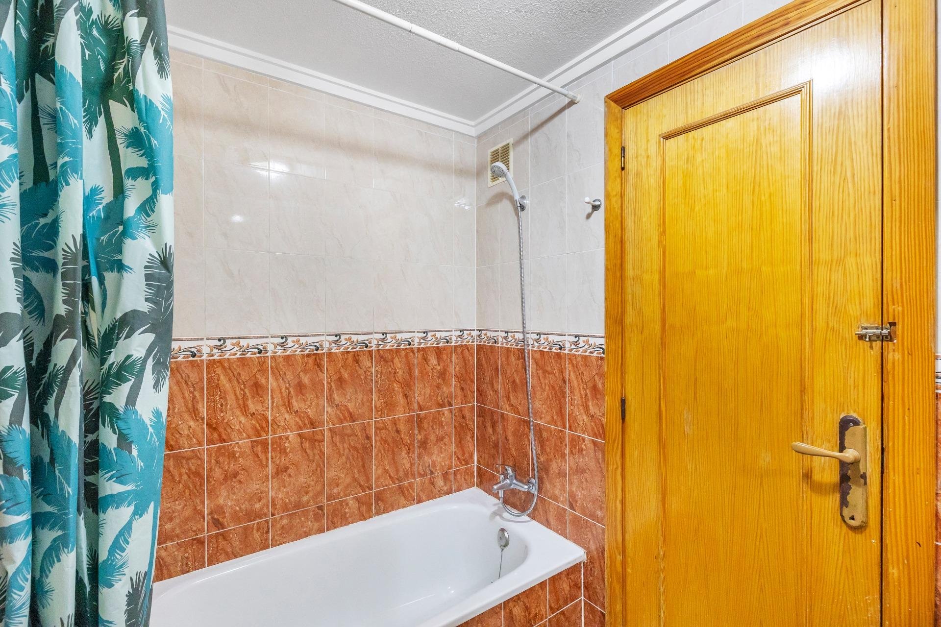 Rynek Wtórny - Apartament - Torrevieja - Estacion de autobuses