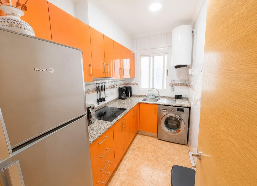 Rynek Wtórny - Apartament - Torrevieja - Estacion de autobuses
