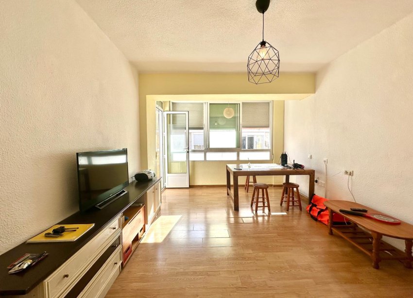 Rynek Wtórny - Apartament - Torrevieja - Estacion de autobuses