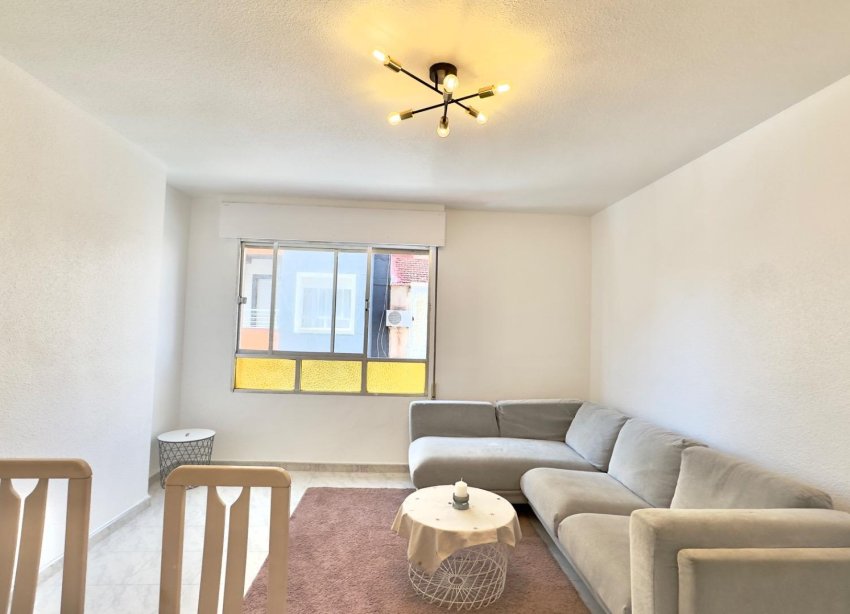 Rynek Wtórny - Apartament - Torrevieja - Estacion de autobuses