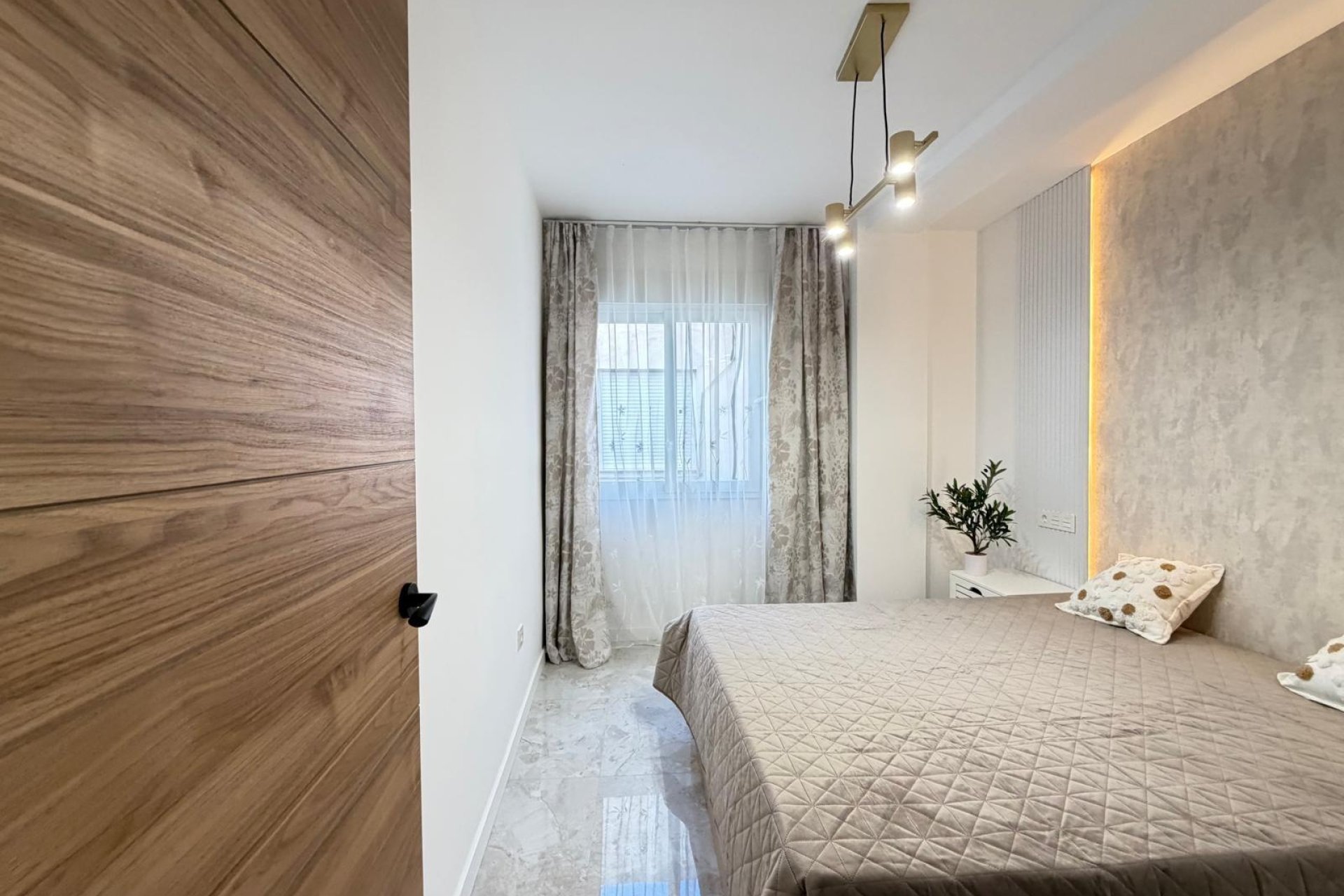 Rynek Wtórny - Apartament - Torrevieja - Estacion de autobuses