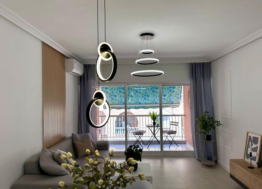 Rynek Wtórny - Apartament - Torrevieja - Estacion de autobuses