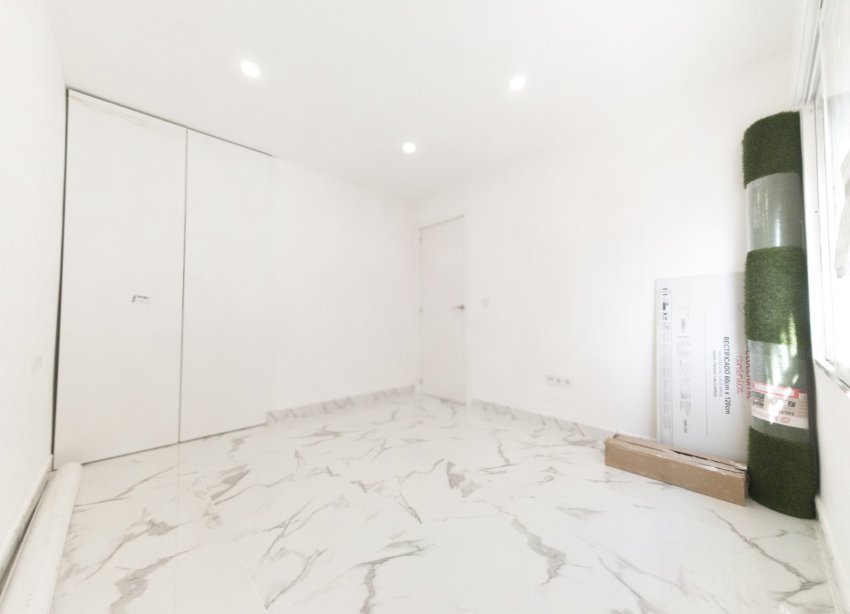 Rynek Wtórny - Apartament - Torrevieja - Playa de los Naufragos