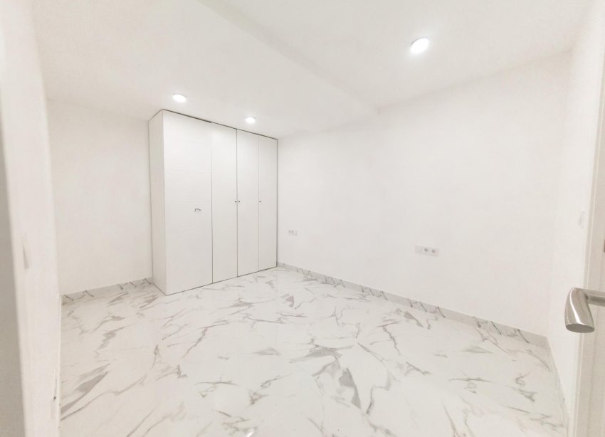 Rynek Wtórny - Apartament - Torrevieja - Playa de los Naufragos