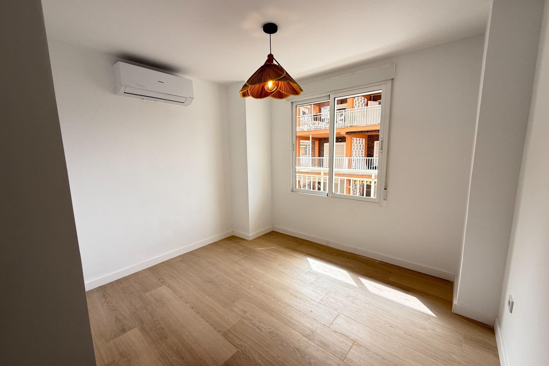 Rynek Wtórny - Apartament - Torrevieja - Playa de los Naufragos