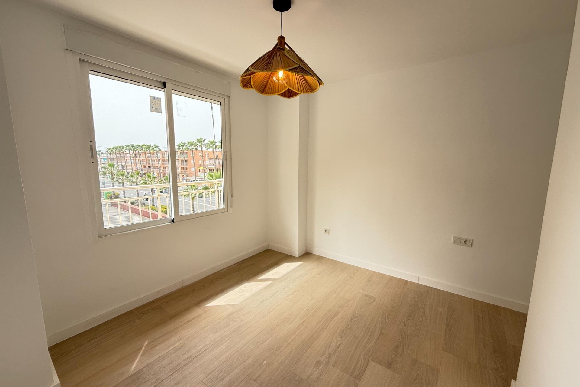 Rynek Wtórny - Apartament - Torrevieja - Playa de los Naufragos