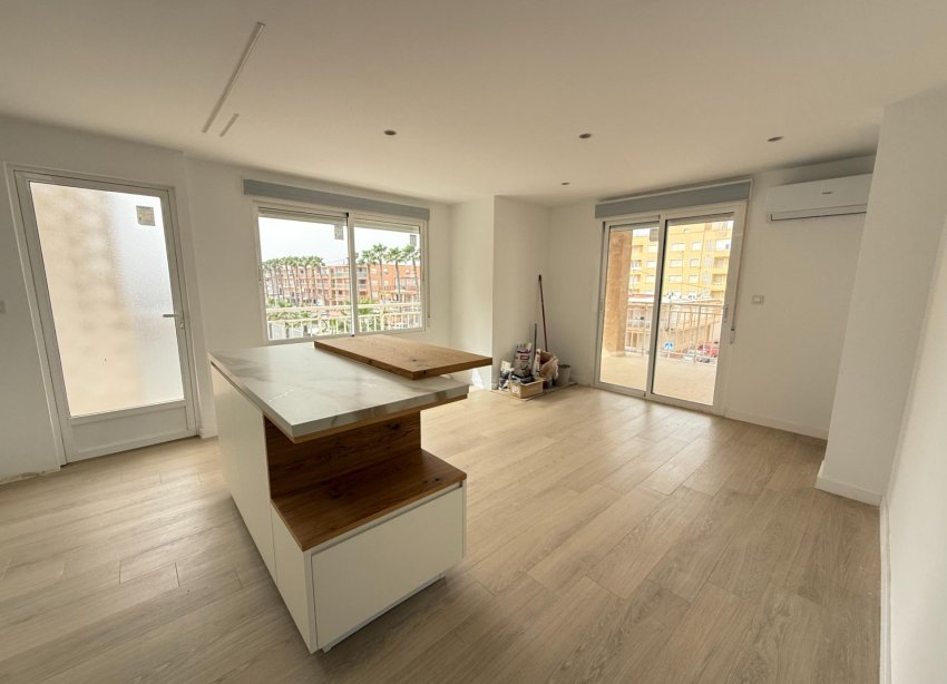 Rynek Wtórny - Apartament - Torrevieja - Playa de los Naufragos