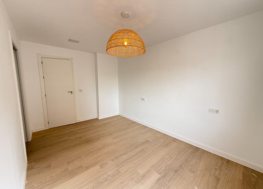 Rynek Wtórny - Apartament - Torrevieja - Playa de los Naufragos
