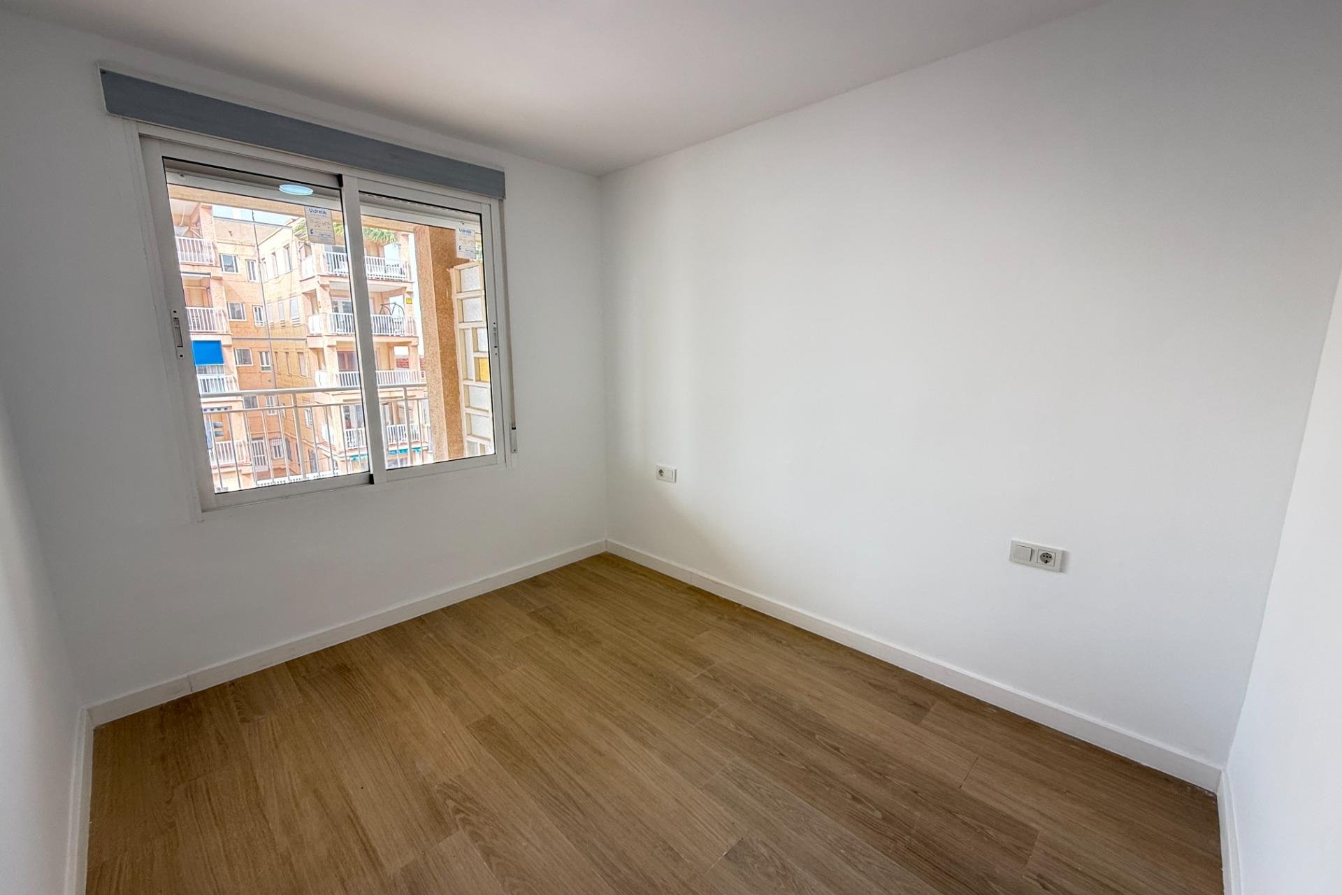 Rynek Wtórny - Apartament - Torrevieja - Playa de los Naufragos