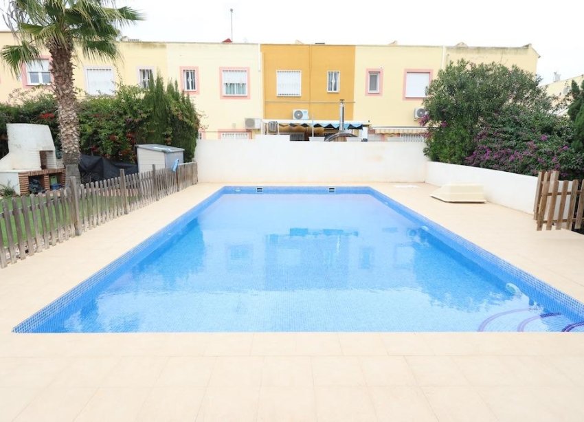 Rynek Wtórny - Bungalow / Domek parterowy - Orihuela Costa - La Regia