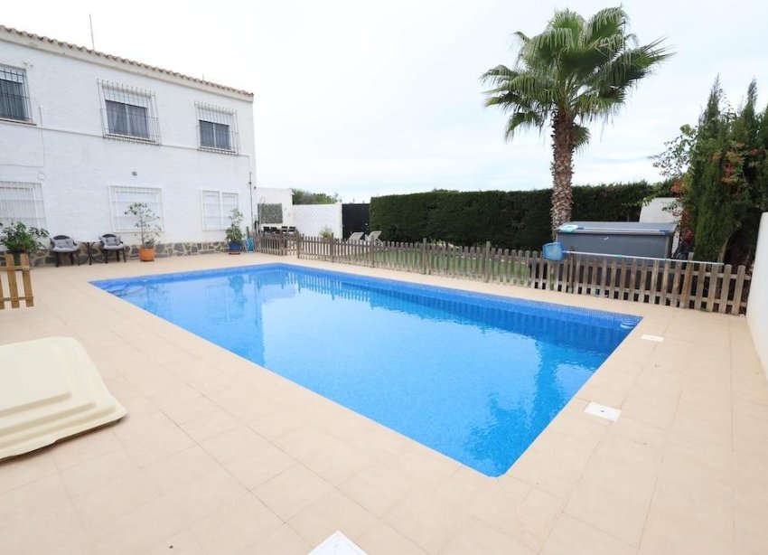 Rynek Wtórny - Bungalow / Domek parterowy - Orihuela Costa - La Regia