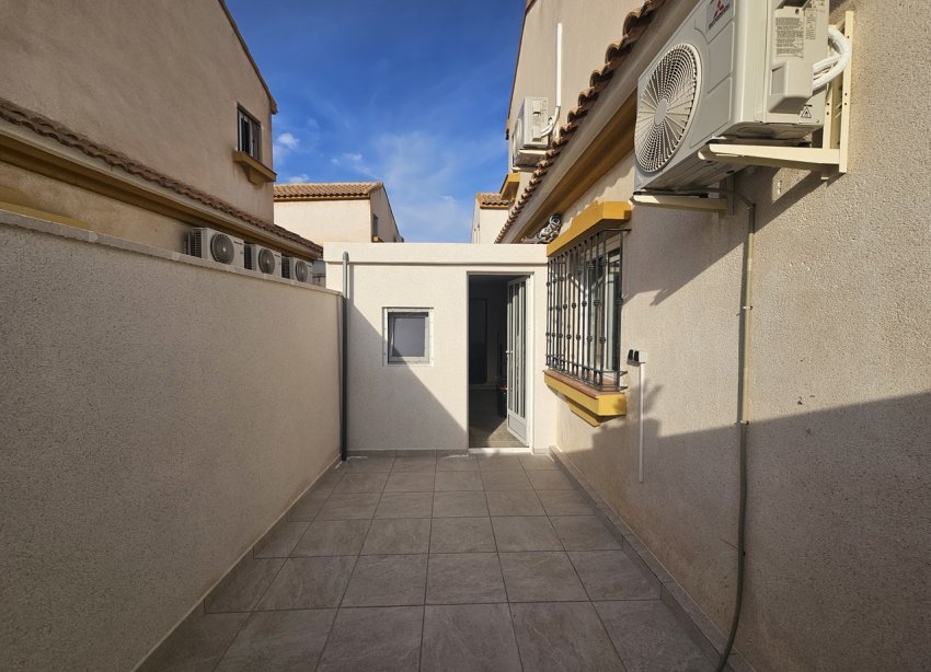 Rynek Wtórny - Bungalow / Domek parterowy - Orihuela Costa - La Zenia